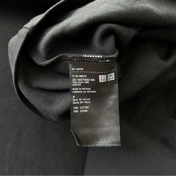 Uniqlo black cotton short sleeve tee shirt - Picture 7 of 7